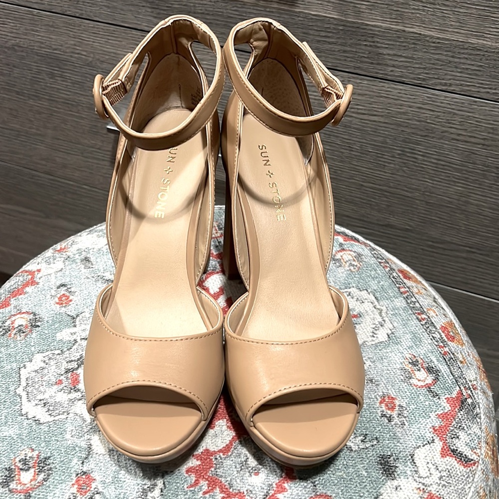 Sun + Stone Reeta Block-Heel Platform Sandals. Size 8